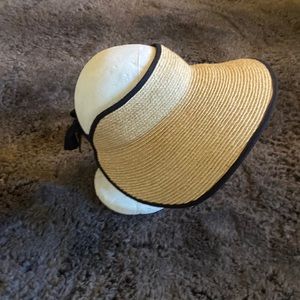 Helen Kaminski Australia 100 raffia sun hat worn by a celebrity!